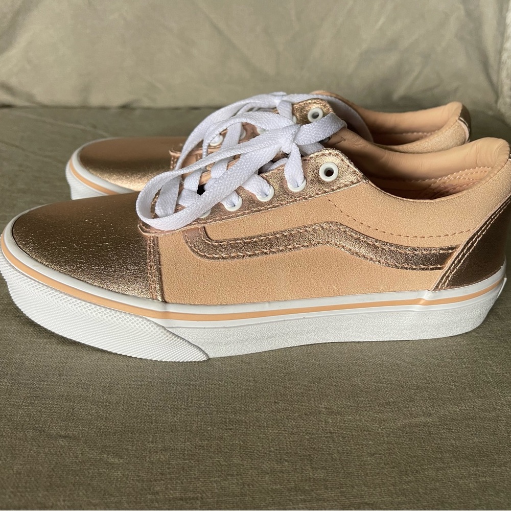 NWOB - Vans Old Skool Rose Gold GORGEOUS